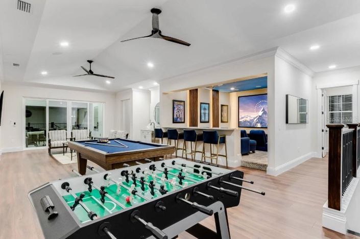 Image No.23-10 Bed Property for sale