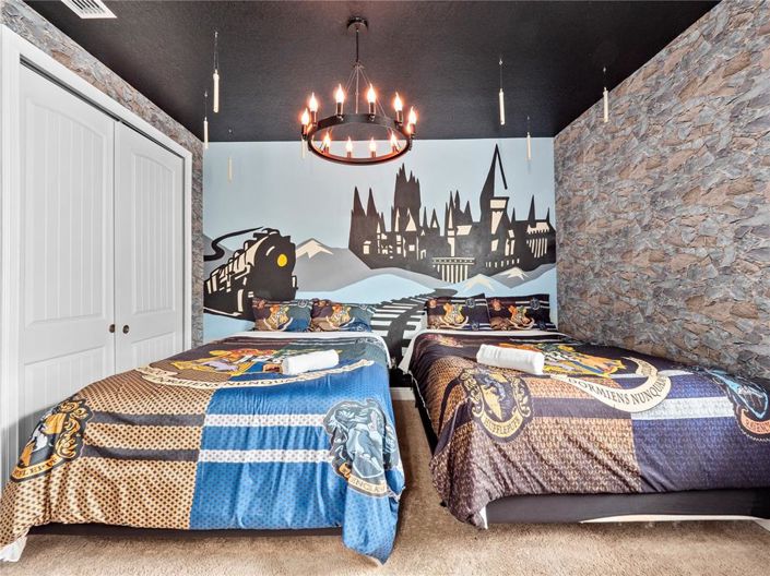 Image No.22-8 Bed House for sale