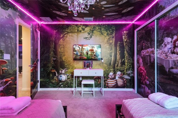 Image No.18-10 Bed House for sale