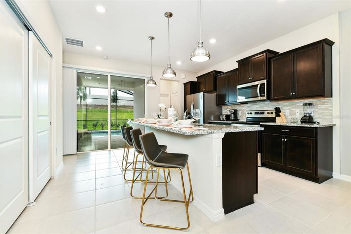 Image No.19-5 Bed Property for sale