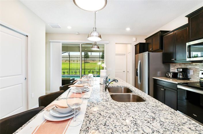 Image No.21-5 Bed Property for sale