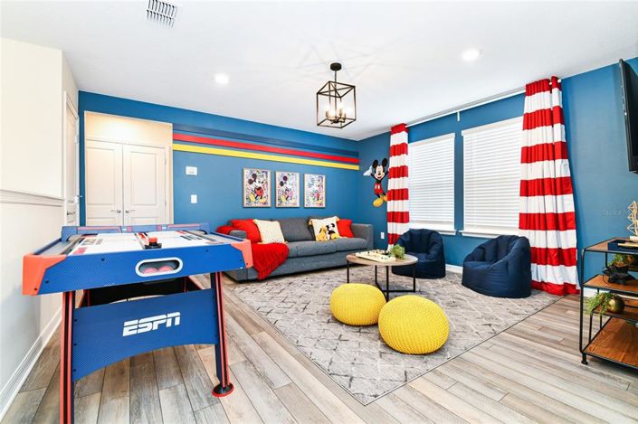 Image No.34-5 Bed Property for sale