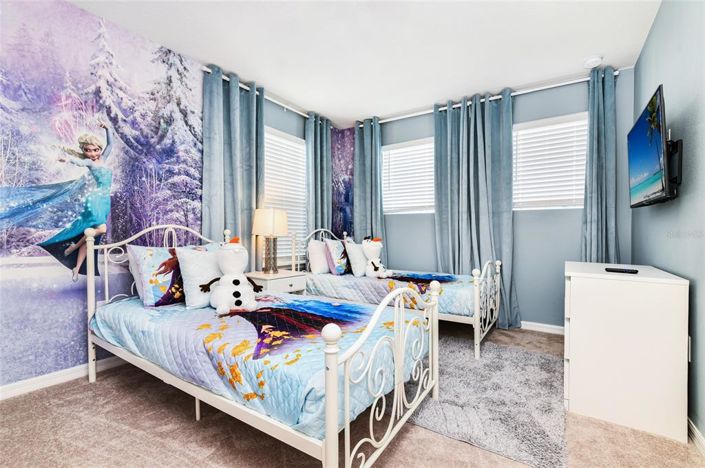 Image No.37-5 Bed Property for sale