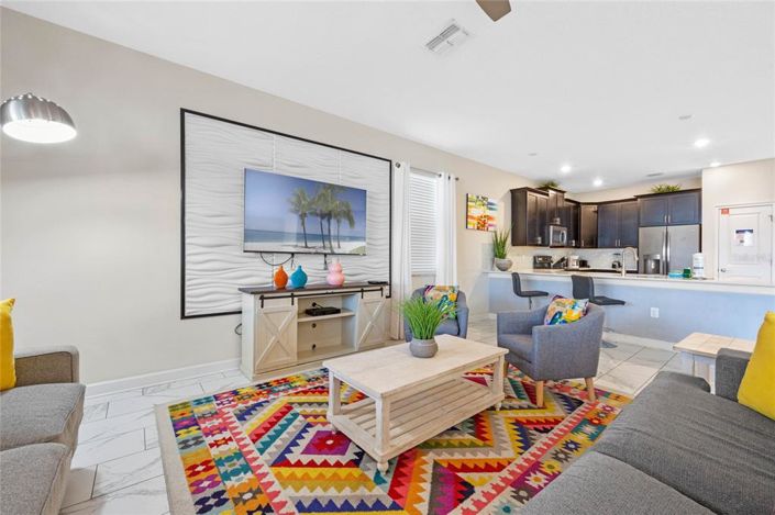 Image No.11-9 Bed Property for sale