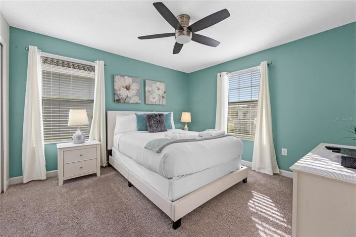 Image No.27-9 Bed Property for sale