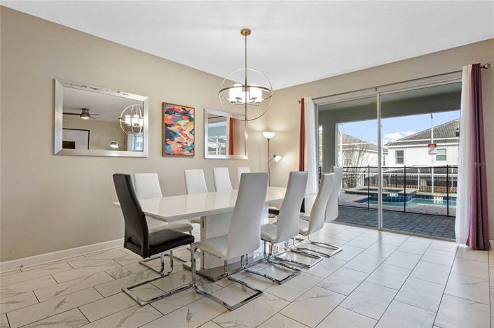 Image No.7-9 Bed House for sale