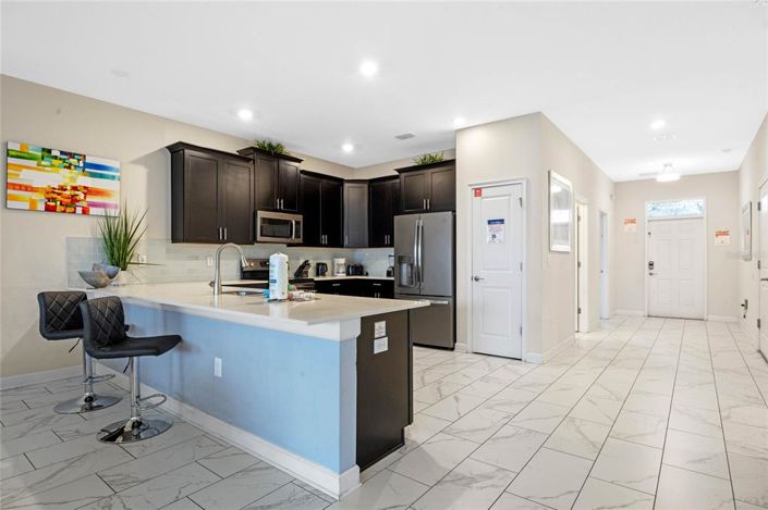 Image No.8-9 Bed House for sale