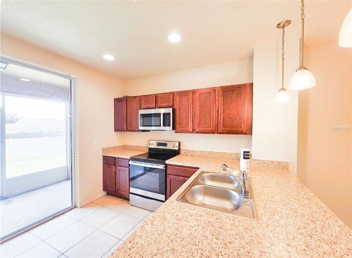 Image No.2-2 Bed Townhouse for sale