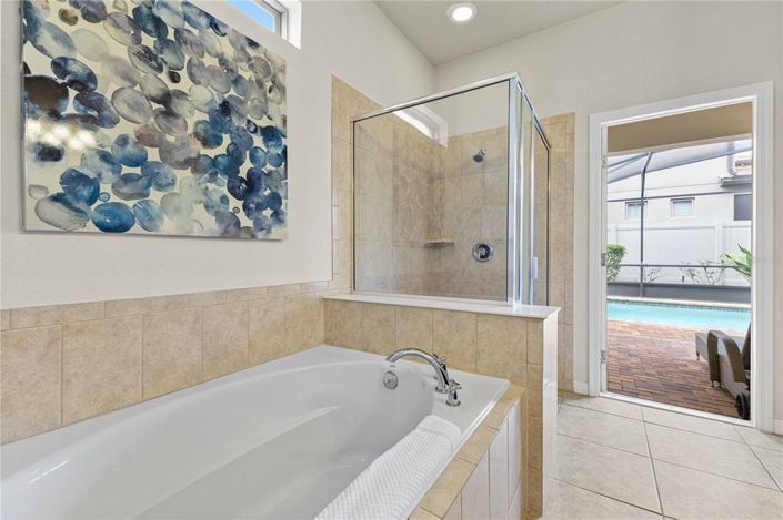 Image No.15-6 Bed House for sale