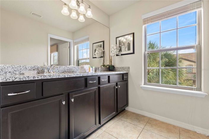 Image No.26-6 Bed House for sale