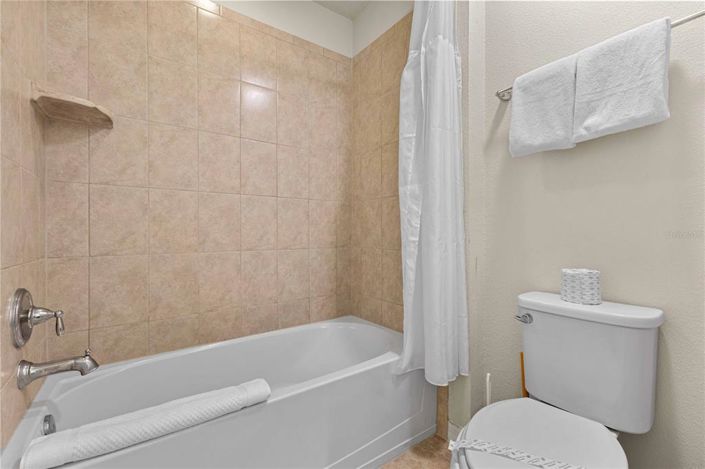 Image No.36-6 Bed House for sale