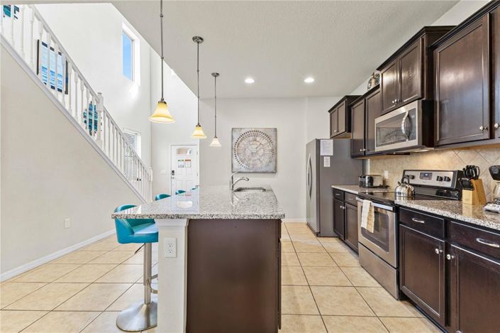 Image No.7-6 Bed House for sale