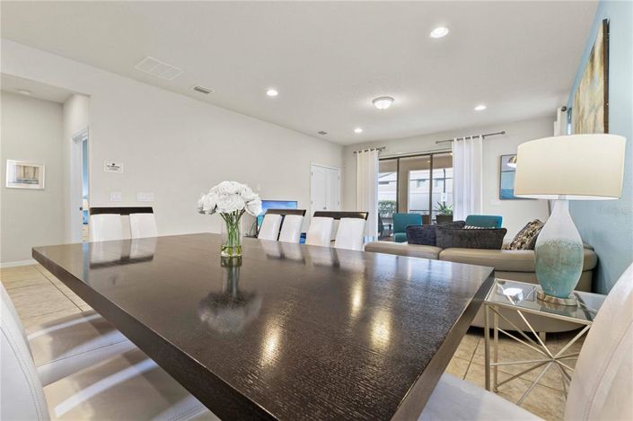 Image No.9-6 Bed House for sale