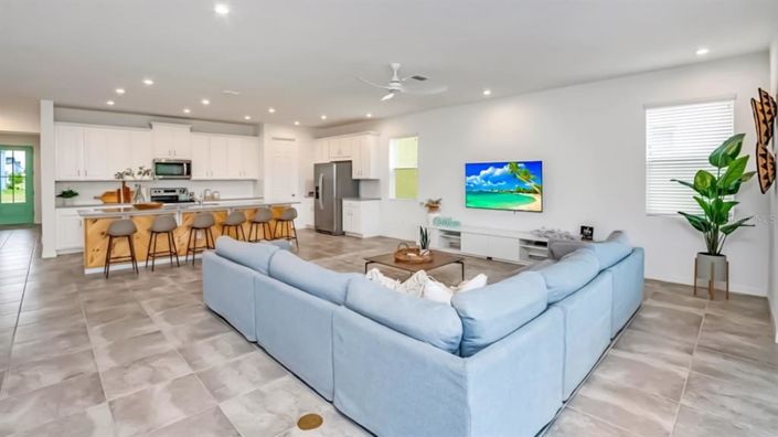 Image No.7-9 Bed House for sale