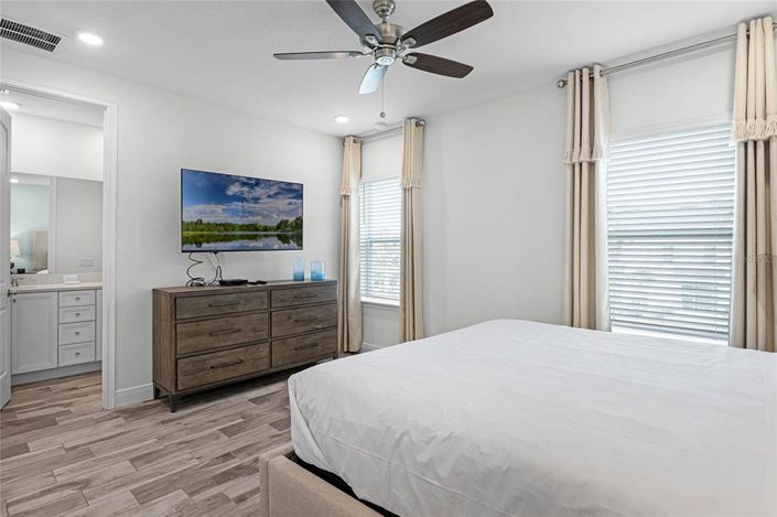 Image No.16-3 Bed Townhouse for sale