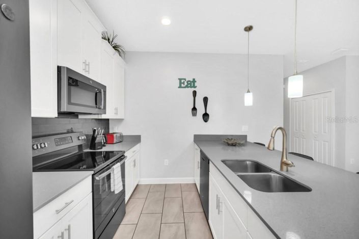 Image No.10-5 Bed Townhouse for sale