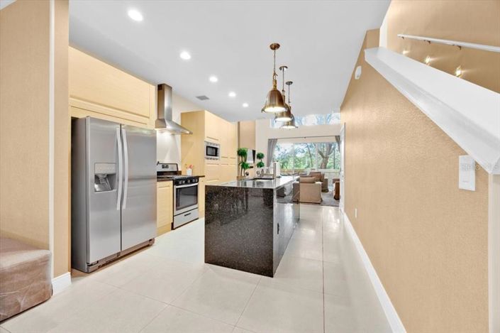 Image No.5-3 Bed Townhouse for sale