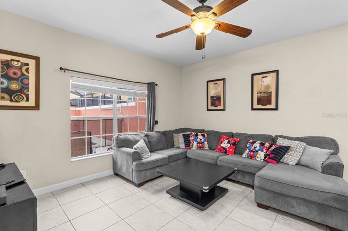 Image No.11-4 Bed Townhouse for sale