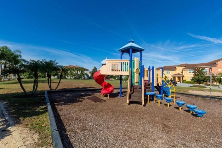 Image No.37-4 Bed Townhouse for sale