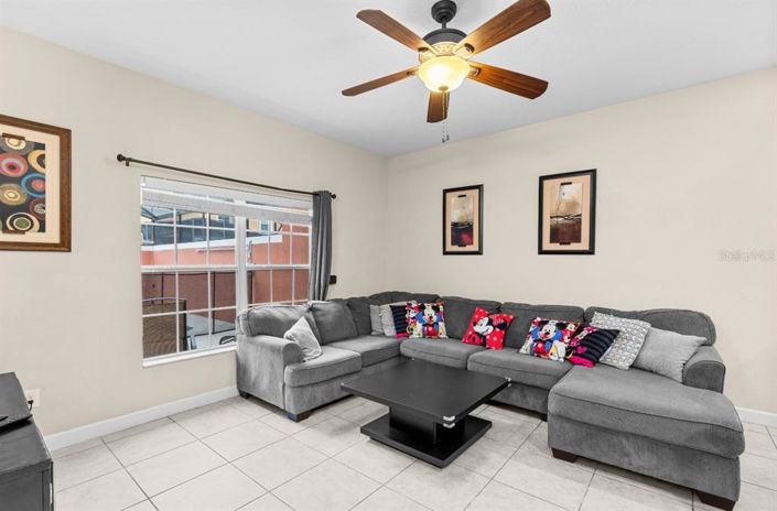 Image No.9-4 Bed Townhouse for sale