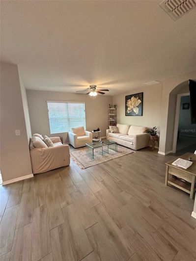 Image No.12-4 Bed House for sale