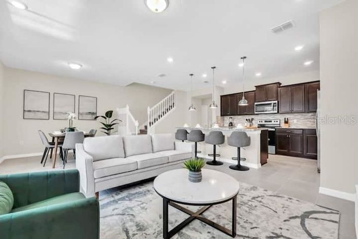 Image No.5-5 Bed Townhouse for sale