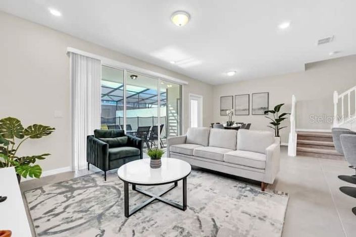 Image No.6-5 Bed Townhouse for sale