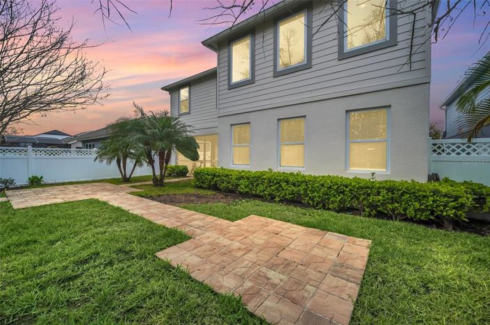 Image No.56-5 Bed House for sale