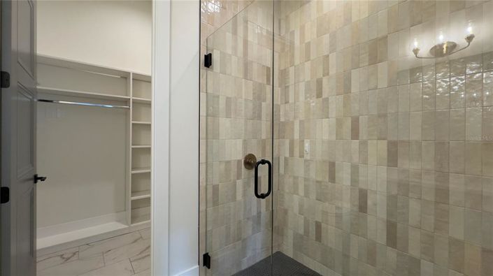 Image No.34-5 Bed House for sale