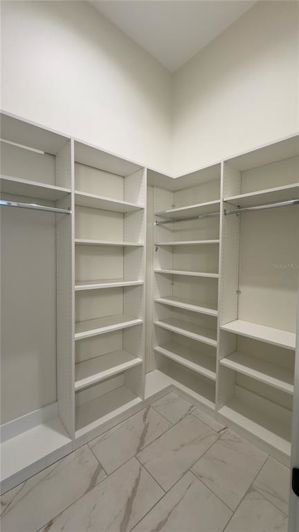 Image No.35-5 Bed House for sale