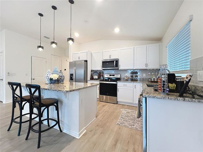 Image No.8-4 Bed House for sale