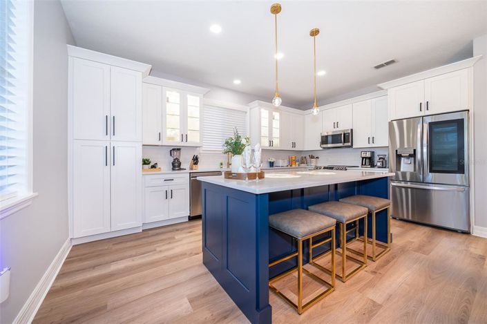 Image No.14-6 Bed House for sale