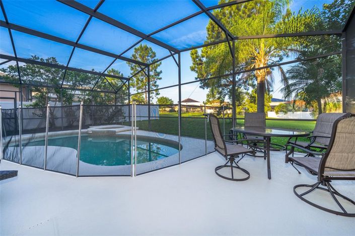 Image No.19-6 Bed House for sale