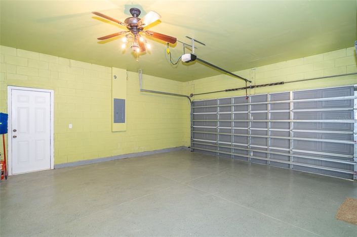 Image No.49-6 Bed House for sale