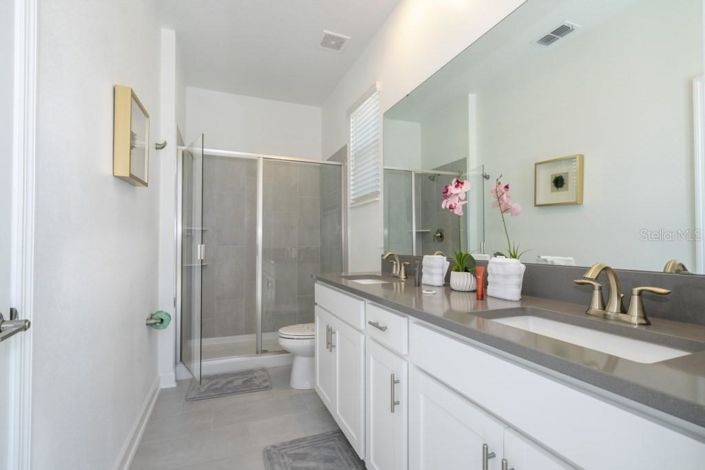 Image No.18-5 Bed House for sale