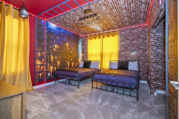 Image No.24-5 Bed Property for sale