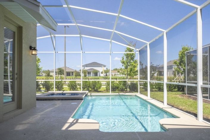 Image No.6-5 Bed Property for sale