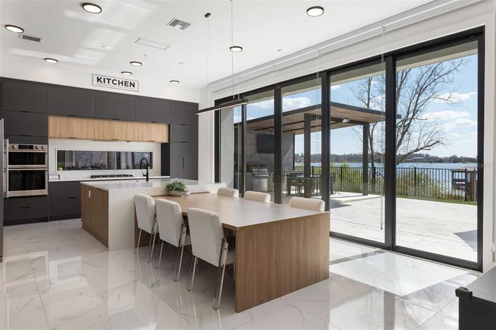 Image No.15-5 Bed House for sale