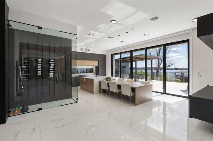 Image No.22-5 Bed House for sale