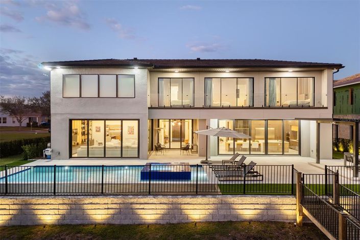 Image No.3-5 Bed House for sale