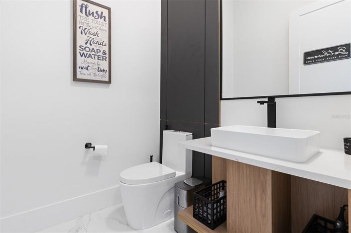 Image No.30-5 Bed House for sale