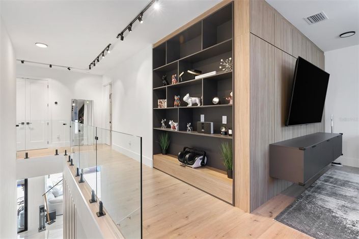 Image No.33-5 Bed House for sale