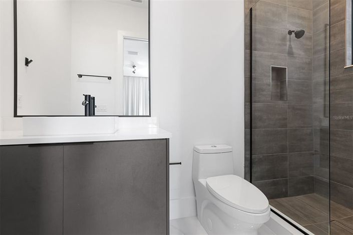 Image No.45-5 Bed House for sale