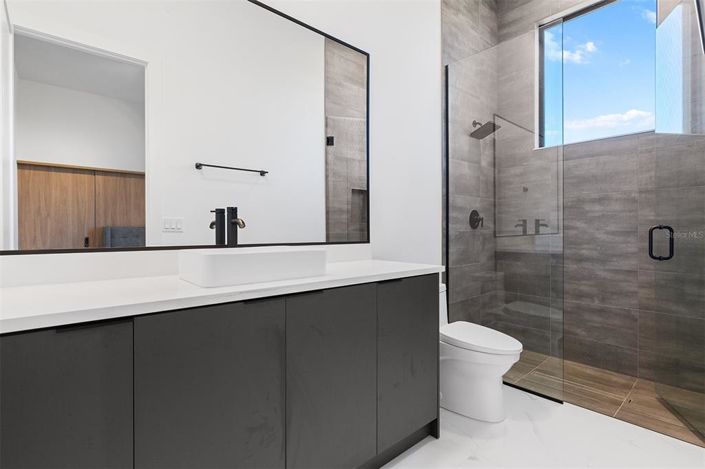 Image No.47-5 Bed House for sale