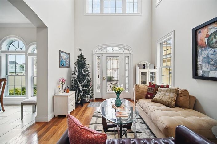 Image No.9-4 Bed House for sale