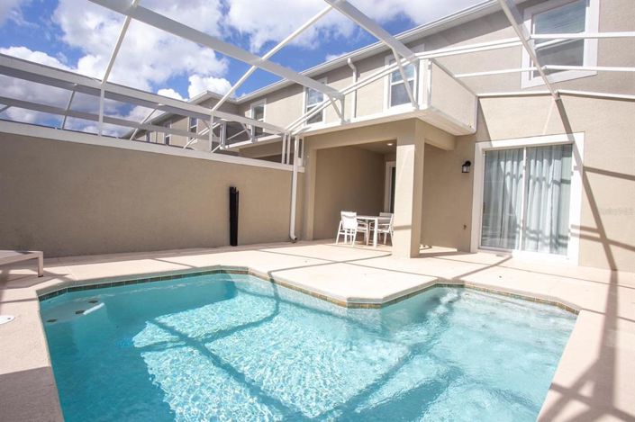 Image No.19-4 Bed Townhouse for sale