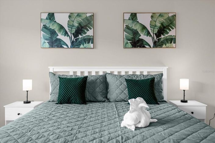 Image No.17-5 Bed Townhouse for sale