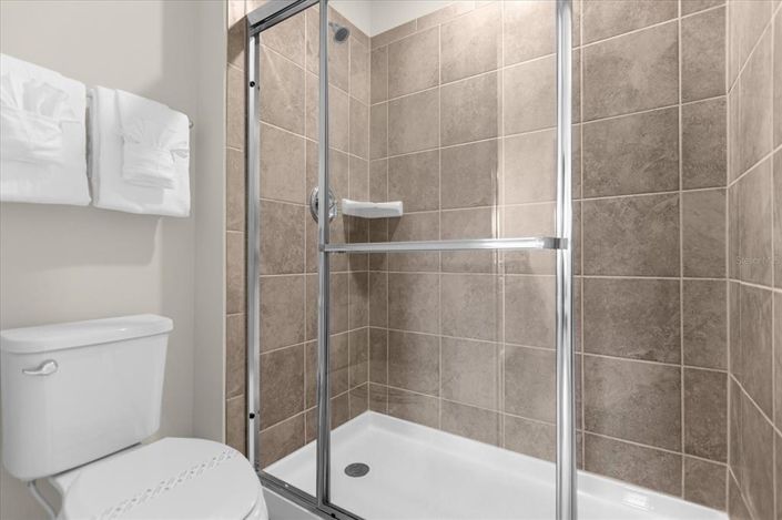 Image No.20-5 Bed Townhouse for sale