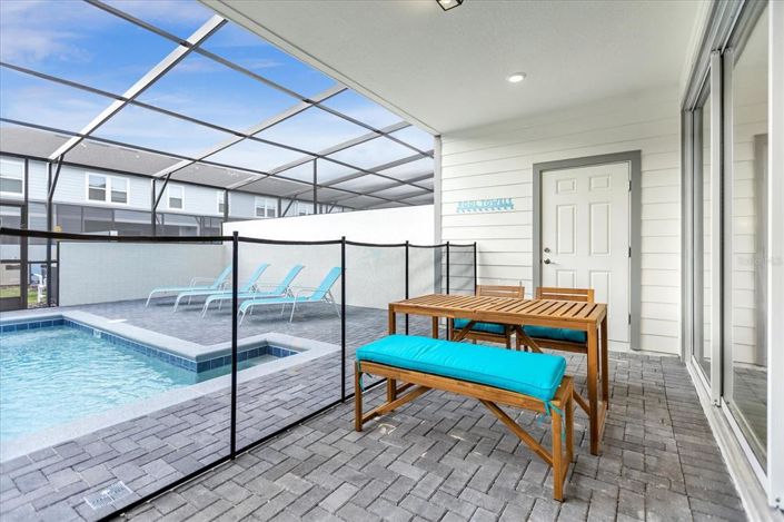 Image No.32-5 Bed Townhouse for sale