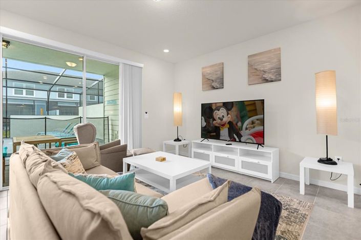 Image No.7-5 Bed Townhouse for sale